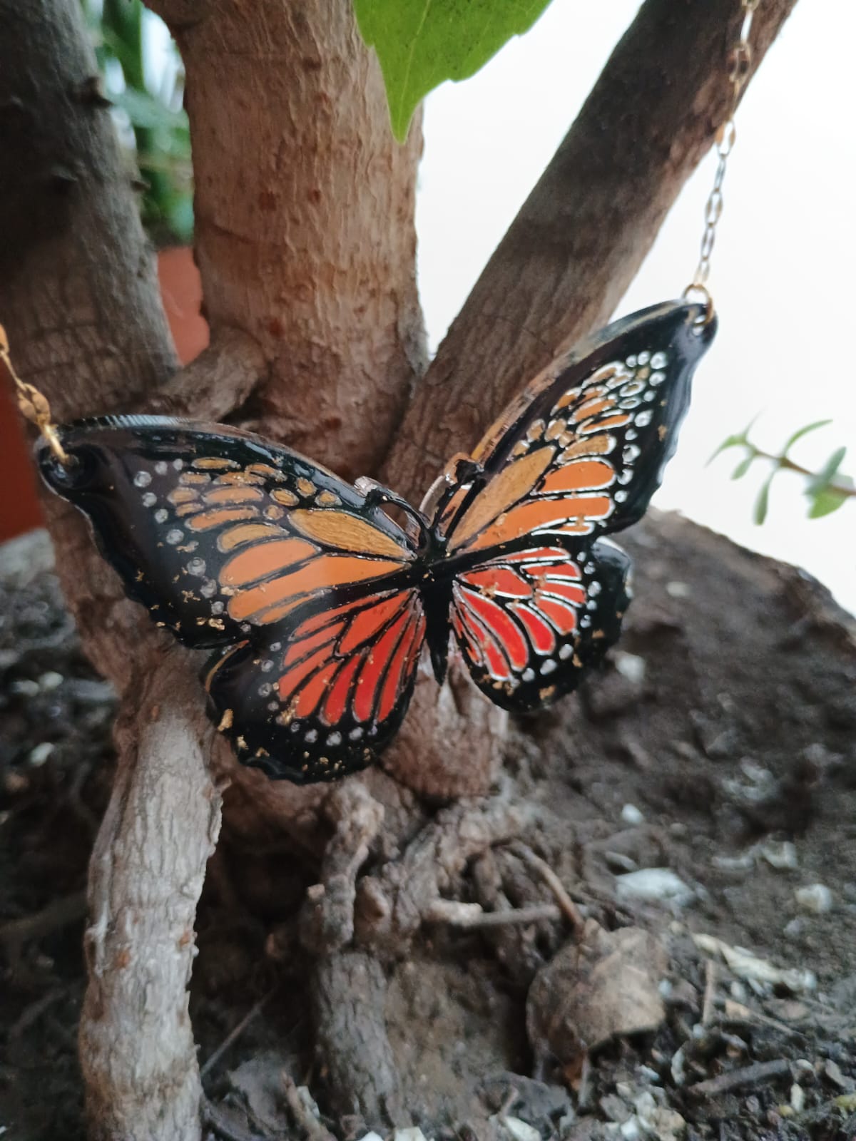 Collar mariposa Monarca