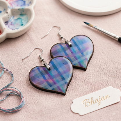 Aretes largos de madera pintada