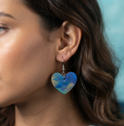 Aretes largos de madera pintada